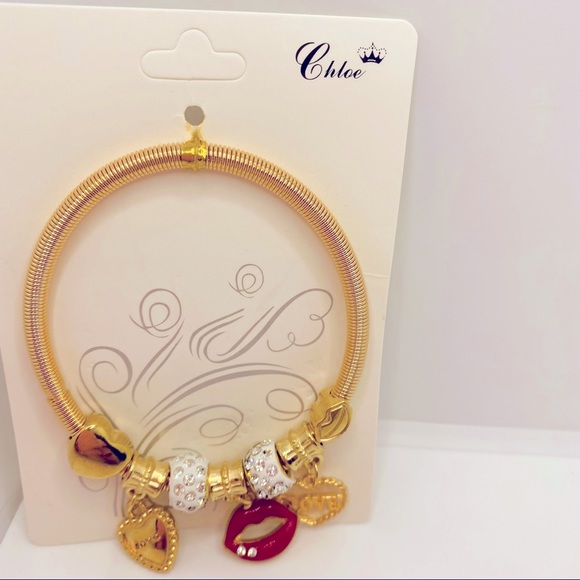 Bracelet Lips Love Hearts Crystals on wire in Golden tone. - Picture 5 of 6